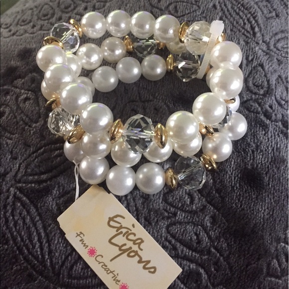 Pearl 3-Piece Stretch Bracelet Set with Go… - Picture 2 of 9
